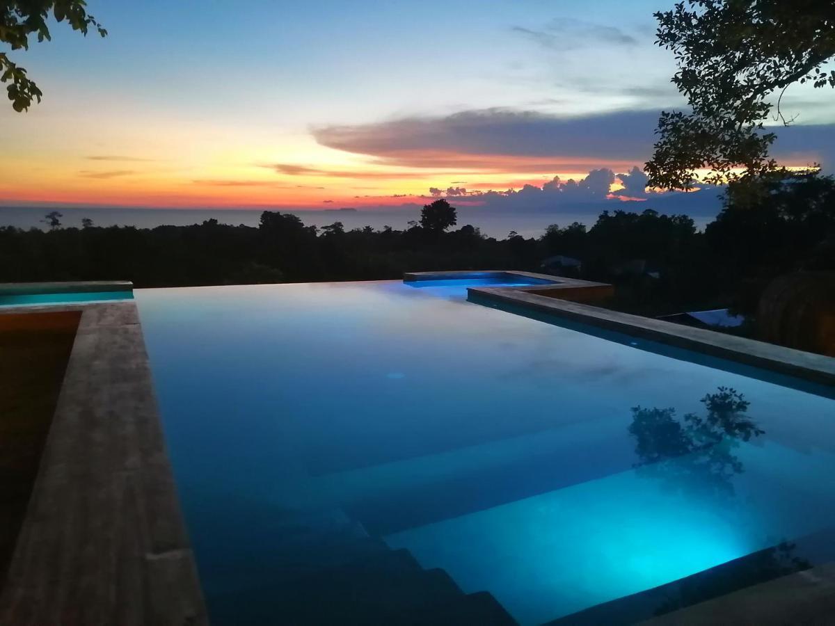 סיקיהור Nakabalo Guesthouse & Restaurant מראה חיצוני תמונה