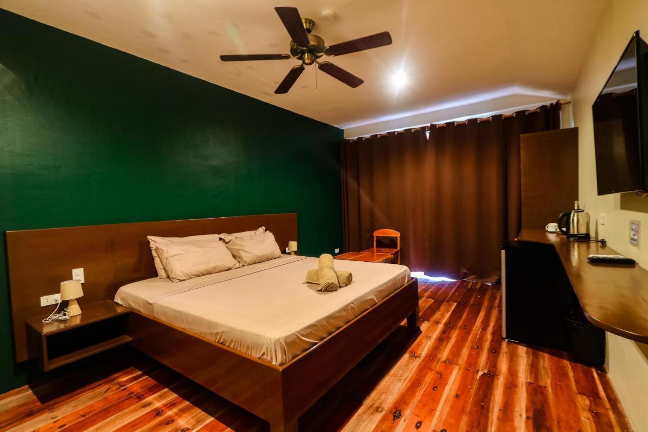 סיקיהור Nakabalo Guesthouse & Restaurant מראה חיצוני תמונה